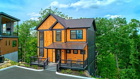 4 Bedroom Cabin - A Soaky Adventure