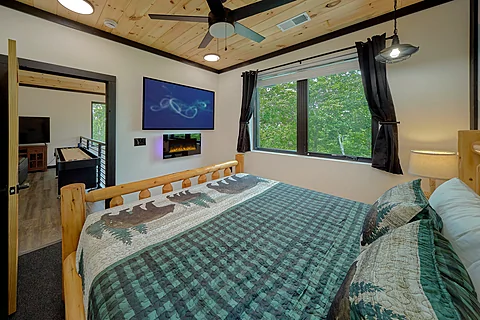 Luxury Cabin with King Bed & TV - A Soaky Adventure
