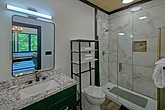 4 Bedroom Cabin in Sevierville Sleeps 12