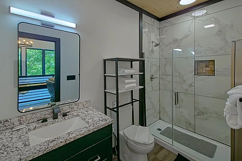 4 Bedroom Cabin in Sevierville Sleeps 12 - A Soaky Adventure