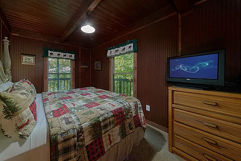 Master Bedroom with King bed at 2 bedroom cabin - Above the Clouds