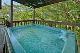 Private 2 bedroom cabin with hot tub on deck 