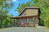 Cozy 2 bedroom Pigeon Forge cabin for 6