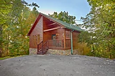 Spacious 1 Bedroom Cabin with Mountain View