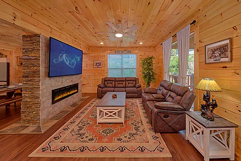 Four Bedroom Cabin with Electric Fireplace  - Amazing Mountain