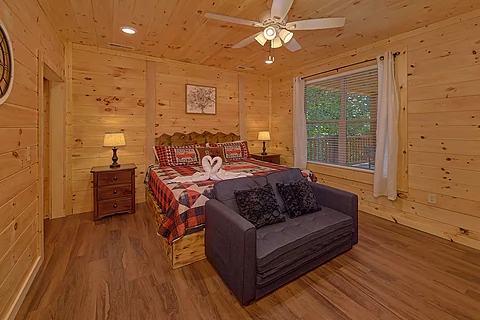 King Bedroom with TV and Fireplace Sleeps 12 - Amazing Mountain