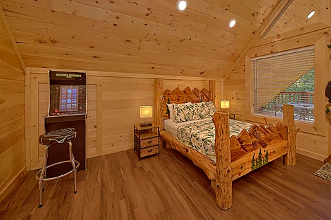 Four Bedroom Cabin with Arcade Games - Amazing Mountain