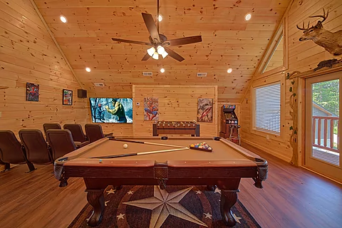 Luxury 4 Bedroom Cabin with Pool Table - Amazing Mountain