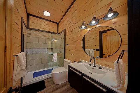 Master Bedroom with Full Bathroom - Amazing Mountain II