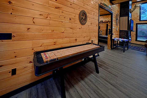 4 Bedroom Cabin with Shuffleboard - Amazing Mountain II