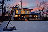 Smoky Mountain Cabin with Basketball