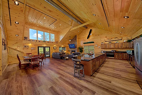 Spacious 6 bedroom cabin rental in Pigeon Forge - An Eagle's View