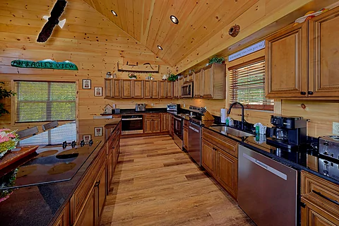 Luxurious kitchen in 6 bedroom cabin rental - An Eagle's View