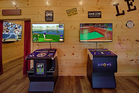 Rental cabin game room with Golden Tee Arcade - An Eagle's View