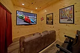6 bedroom Pigeon Forge cabin with theater room