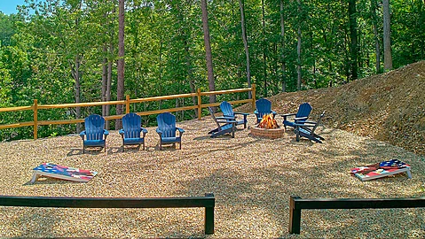 Pigeon Forge cabin with fire pit and games - An Eagle's View