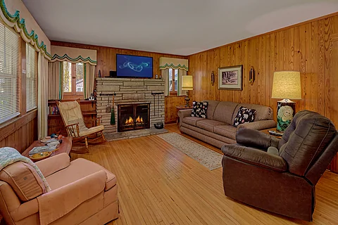 2 Bedroom Gatlinburg Cabin Wood Fireplace - Aspen House