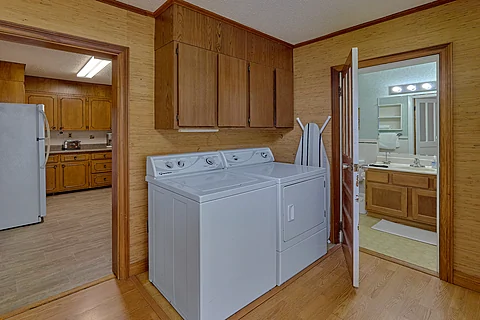 2 Bedroom Gatlinburg Cabin with Washer and Dryer - Aspen House