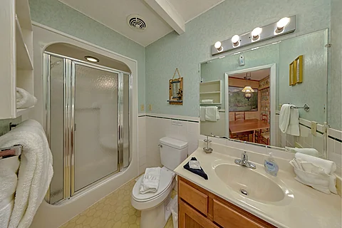 Walking Distance From Downtown Gatlinburg Cabin  - Aspen House