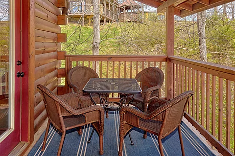 Outdoor Seating  - Autumn Ridge