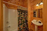 2 bedroom cabin rental with 3 full baths