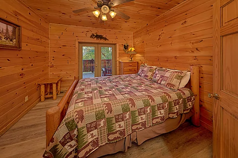 2 bedroom cabin with 2 king beds and 1 queen - Bear Envy