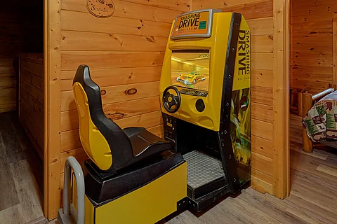 Rustic cabin rental with arcade game room - Bear Envy
