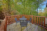 Rustic cabin with 2 bedrooms and private deck