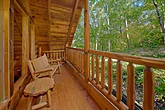 2 bedroom cabin with hot tub and sauna