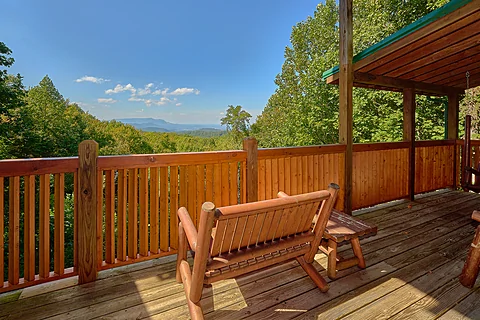 Mountain Views from 4 bedroom rental cabin - Bears and Honey