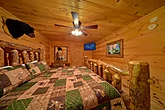 King bedroom and Master Bath in 4 bedroom cabin