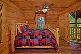 Rustic cabin with 2 King Master Bedrooms