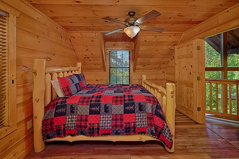 Rustic cabin with 2 King Master Bedrooms - Bears and Honey