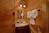 Mountain Cabin with 4 bedrooms and private baths