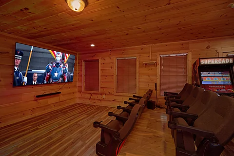 Movie theater room in 4 bedroom rental cabin - Bears and Honey