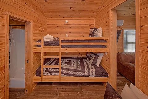 Tiny Home with Bunk Beds - Bear's Den