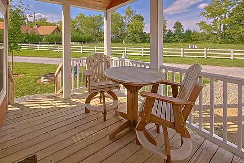 1 bedroom cabin in Wears Valley - Bear's Den