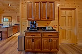 5 bedroom rental cabin with coffee bar station 
