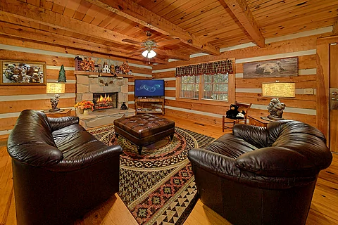 Spacious 3 Bedroom Cabin near Pigeon Forge - Bruno's Mountain Cave
