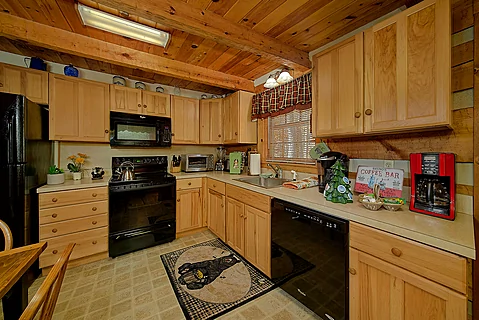 Fully Equipped Kitchen - Bruno's Mountain Cave