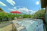 4 bedroom wears valley cabin with hot tub 