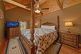 4 bedroom cabin with King Master Bedroom