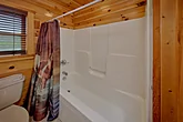 Spacious 6 Bedroom Cabin with 5 Full Bathrooms