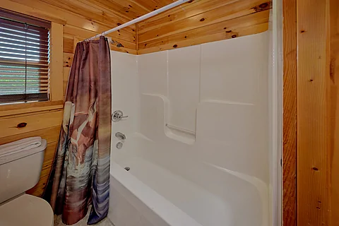 Spacious 6 Bedroom Cabin with 5 Full Bathrooms - Crosswinds