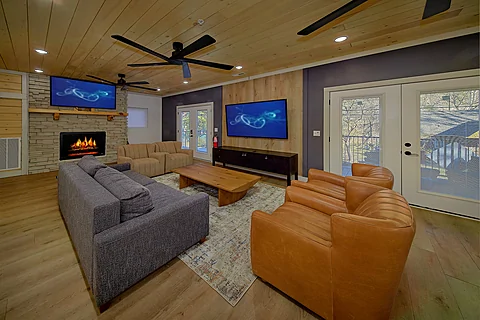 Gatlinburg cabin with living room fireplace - Downtown Gatlinburg Cabin