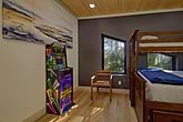 6 bedroom cabin with arcade games and bunkbeds