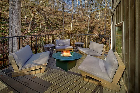 Gatlinburg cabin with fire pit and hot tub - Downtown Gatlinburg Cabin