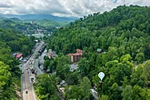 Cabin in walking distance of downtown Gatlinburg