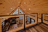 Smoky Mountain 2 Bedroom Cabin with Loft