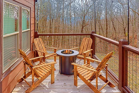 2 Bedroom Cabin with Fire Pit - Firefly Ridge